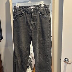Zara women’s Charcoal Relaxed Jeans